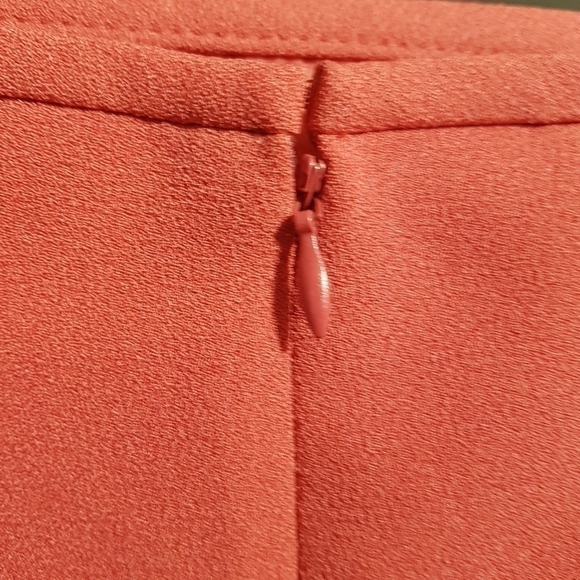Tahari Arthur S Levine Zippered Coral Midi Skirt - Picture 6 of 12